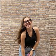 Profesora que imparte todas las materias. Des de pequeños hasta la ESO